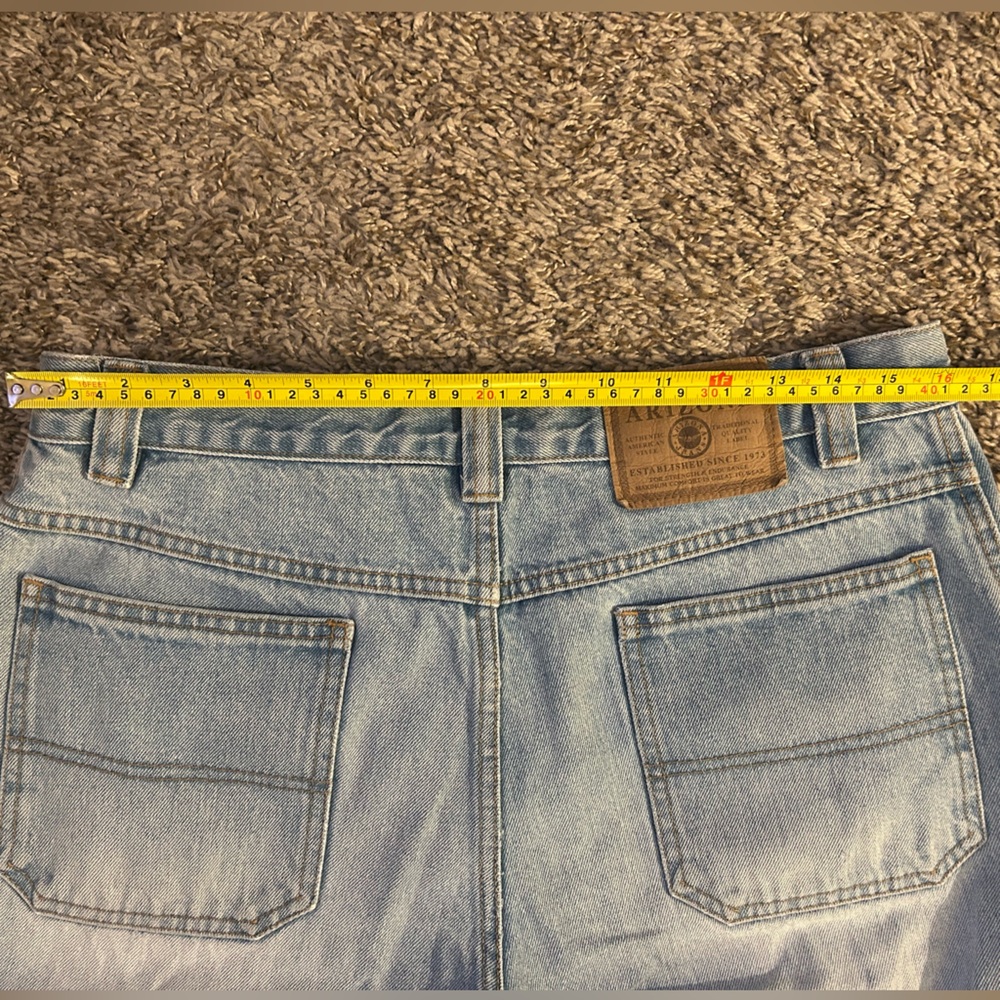 Arizona Jean Company Light Blue Denim Jeans with Carpenter Details - Picture 6 of 7
